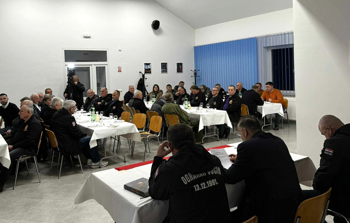 7c8b6d8f-5126-4a69-b303-41307dee7c9f